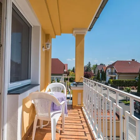 Korponyi Apartment *