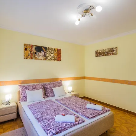 Korponyi Apartament *